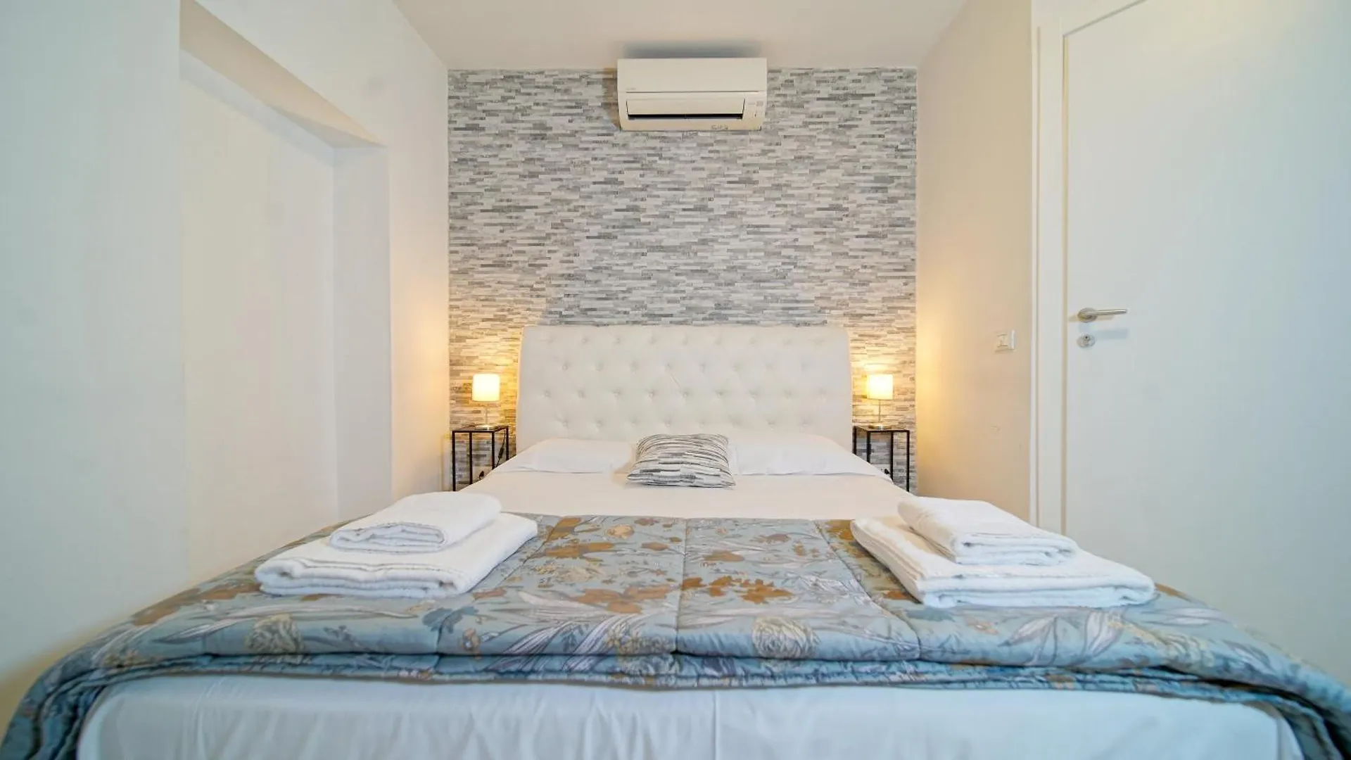 Langolo Di Laura Borgo Roma Destiny Home 3 Verona 0*,  Italia