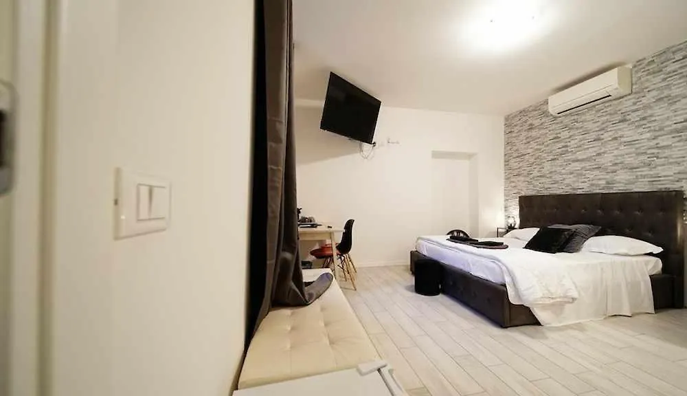 Langolo Di Laura Borgo Roma Destiny Home 3 Βερόνα 0*,